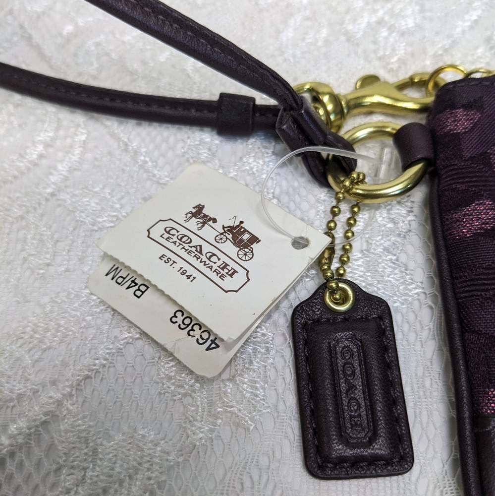 COACH Plum Jacquard Wristlet With Shimmer Chainlink Cs, Leather Trim, Zip Top - Picture 4 of 8